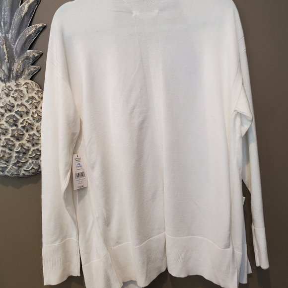 Cute White Cardigan - Picture 5 of 7